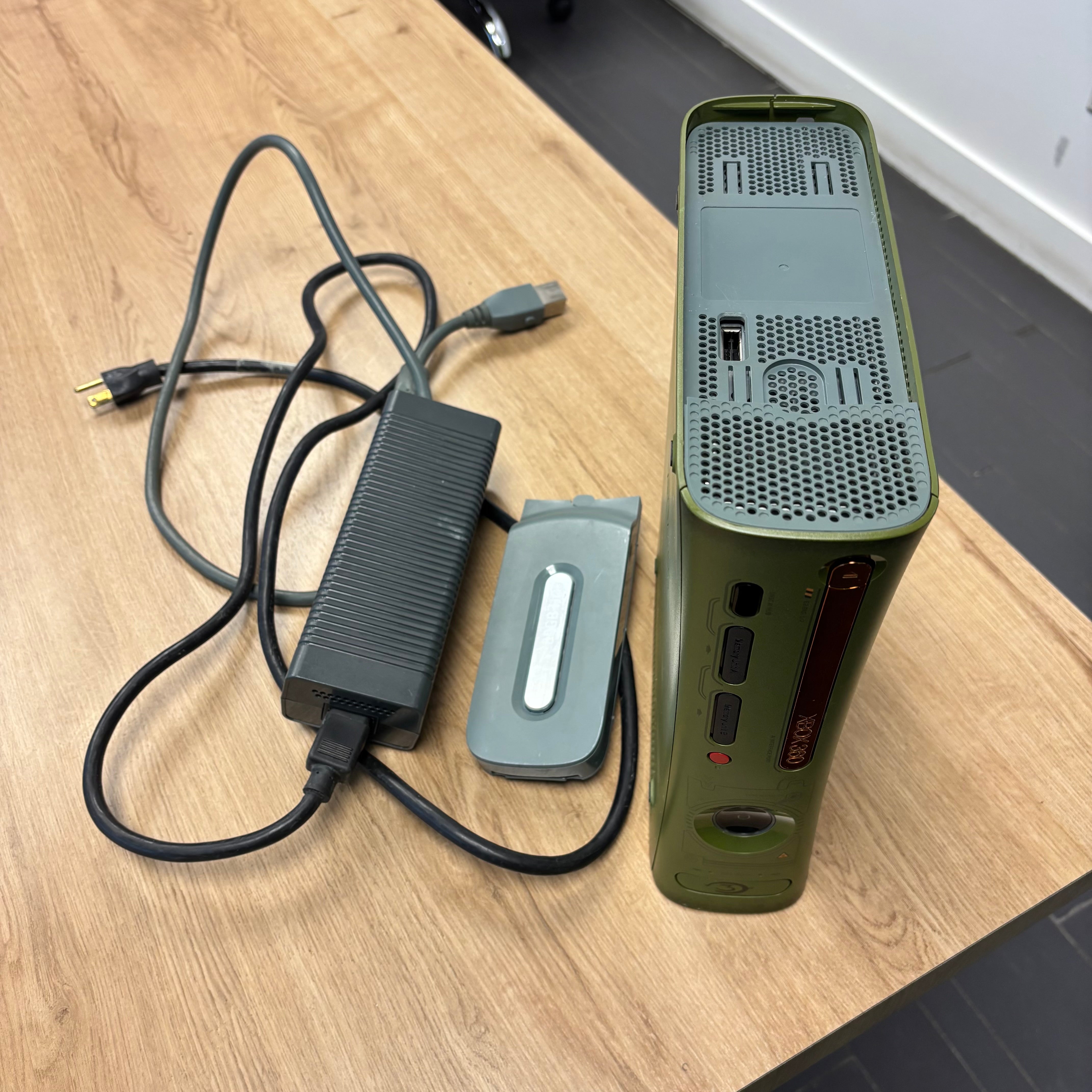 Xbox 360 System Halo Edition