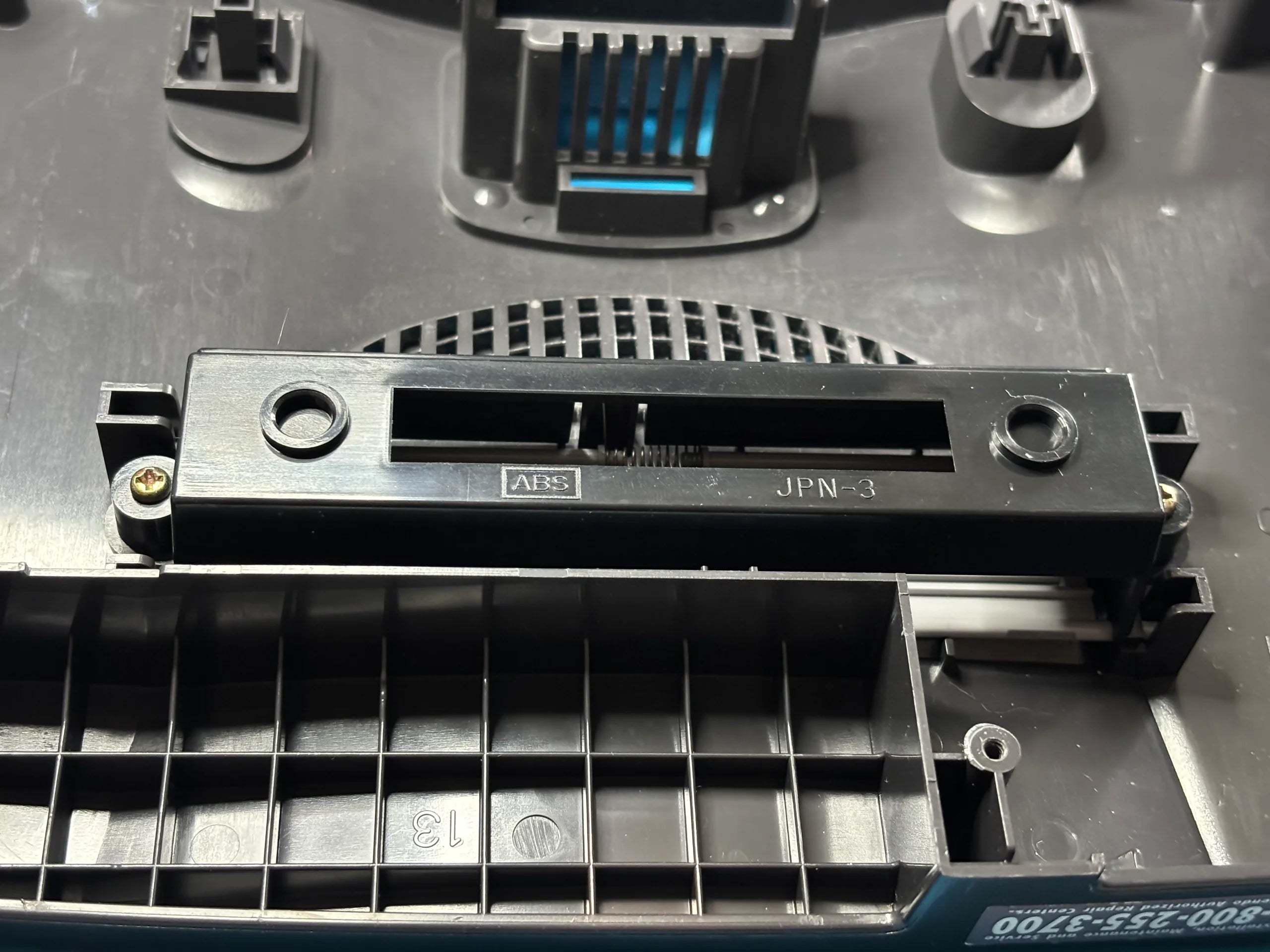 Cartridge Tray for Nintendo 64 (Region Unlock)